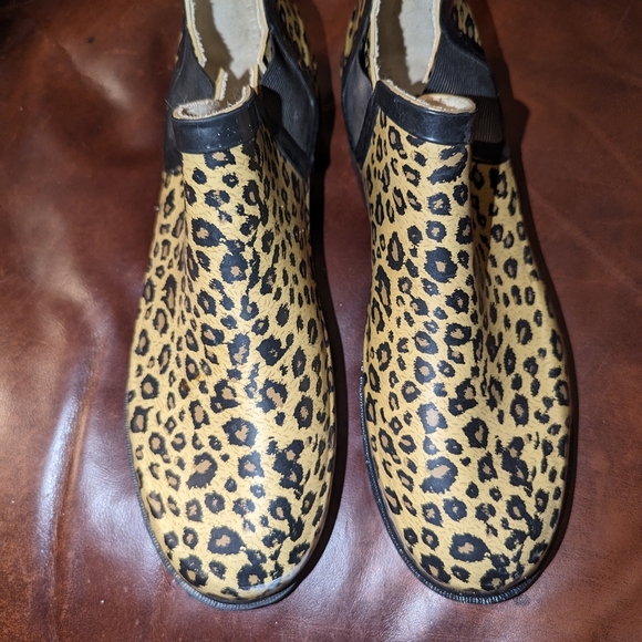 Cheetah boutique rain boots size large - Picture 8 of 10